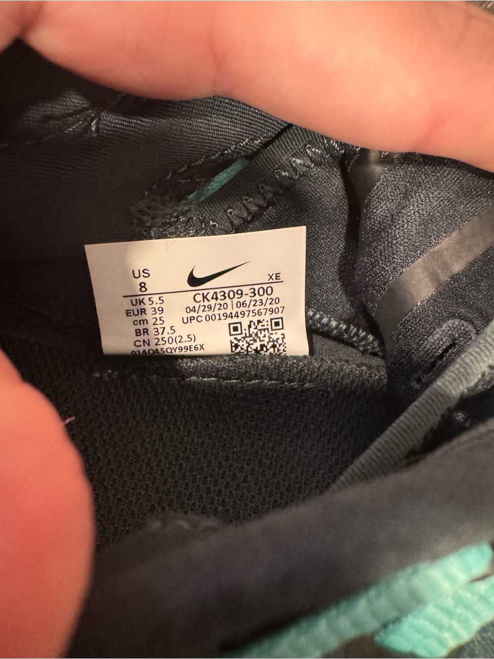 Nike Women's Teal and Pink Athletic Running Shoes - Picture 3 of 3
